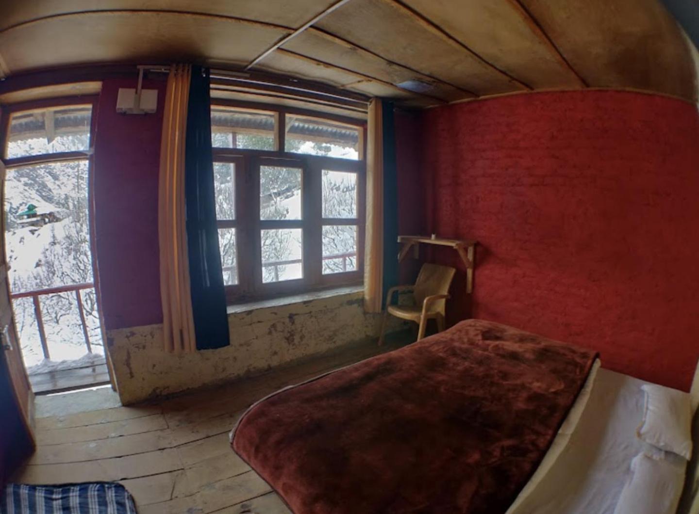 Готель Holy Cow Cafe & Beds Kalgha Екстер'єр фото